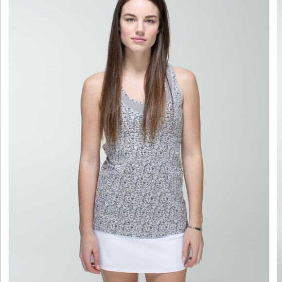 Lululemon Tone It Tank Size 6 - Picture 11 of 15